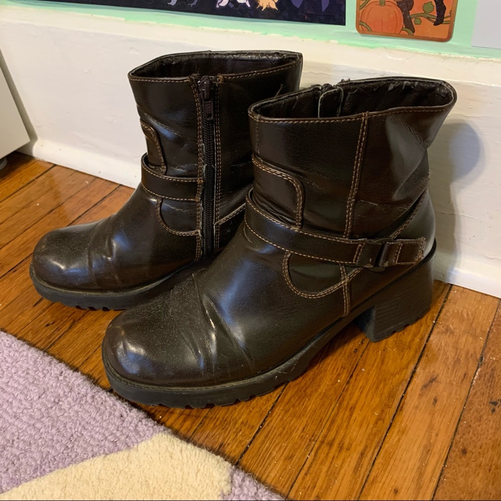 Brown Leather Boots (Size 9)
